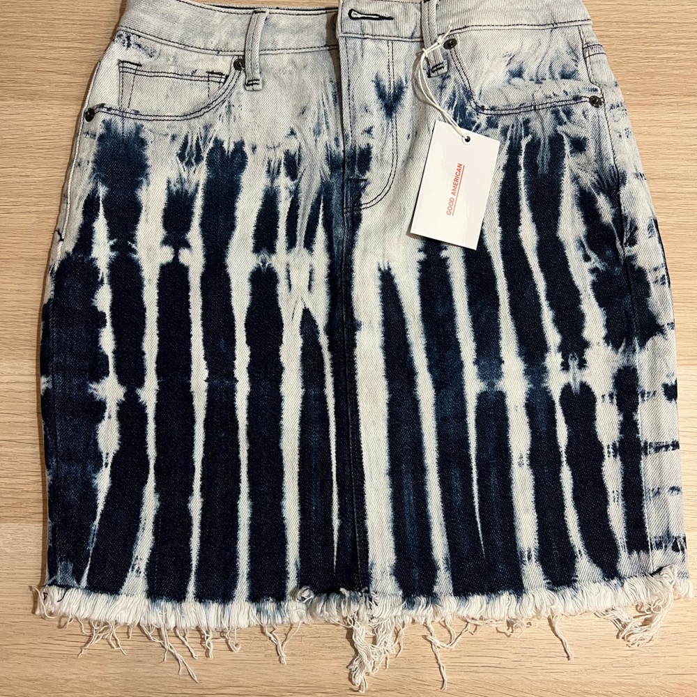 Jean skirt with tags
